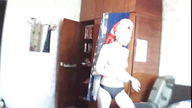 Porno kaydı Dizlerinin üstüne çök zavallı köle! lorno izle