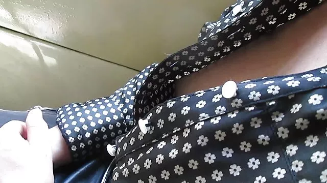 Porno kaydı Emme yapar alay ederken azgın beni mobil izle porn