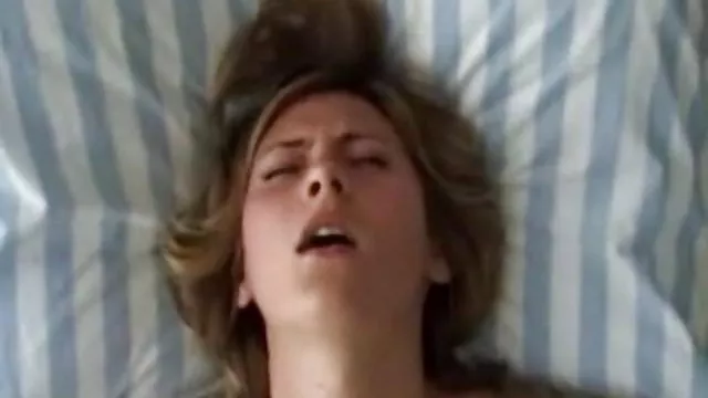 Porno kaydı Kızgın kıllı lezbiyenler ağız kasık mobil sikişi saç